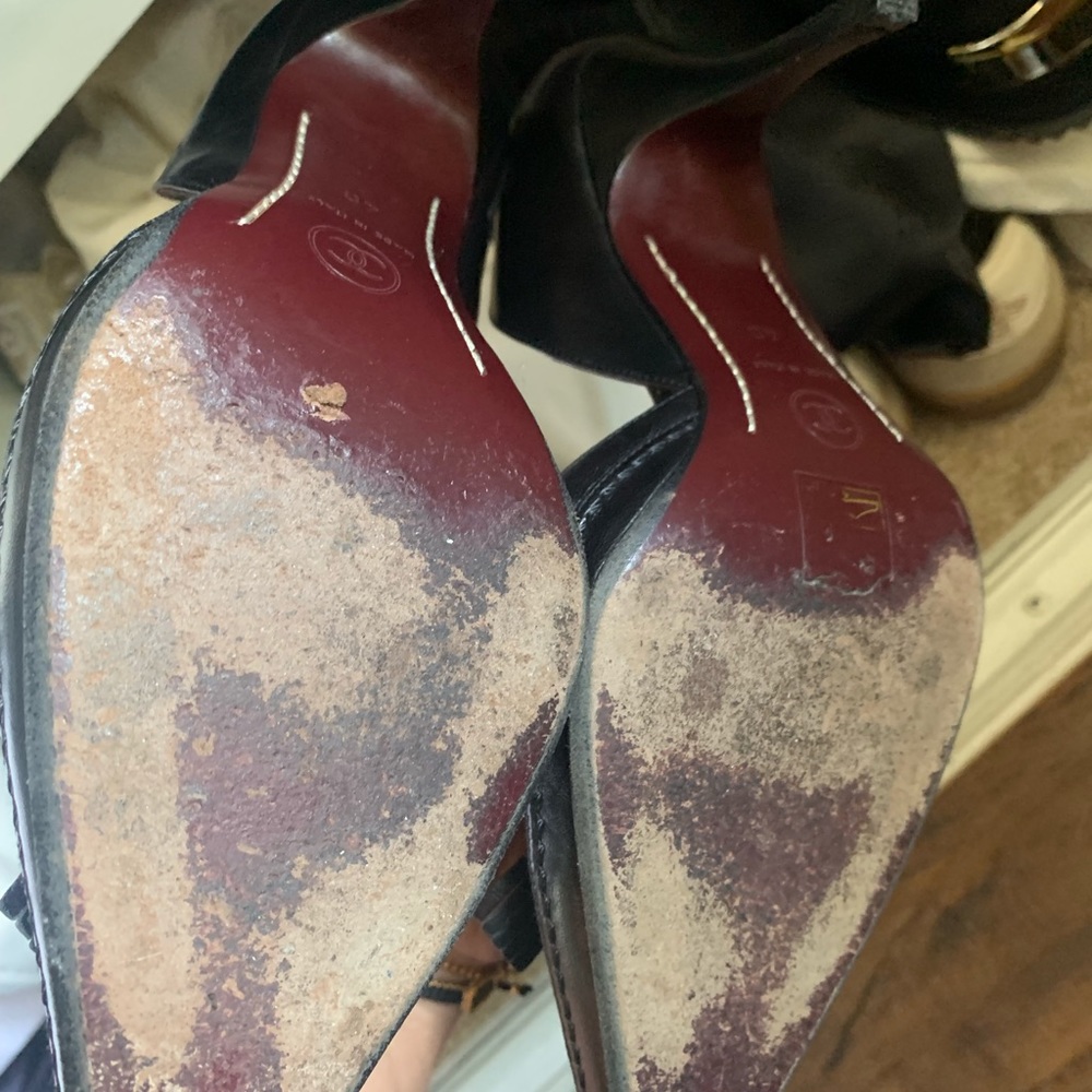 Very good condition.Limited edition Chanel shoes